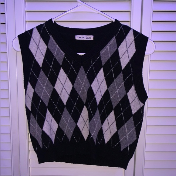 SHEIN Sweaters - Sweater Vest Top